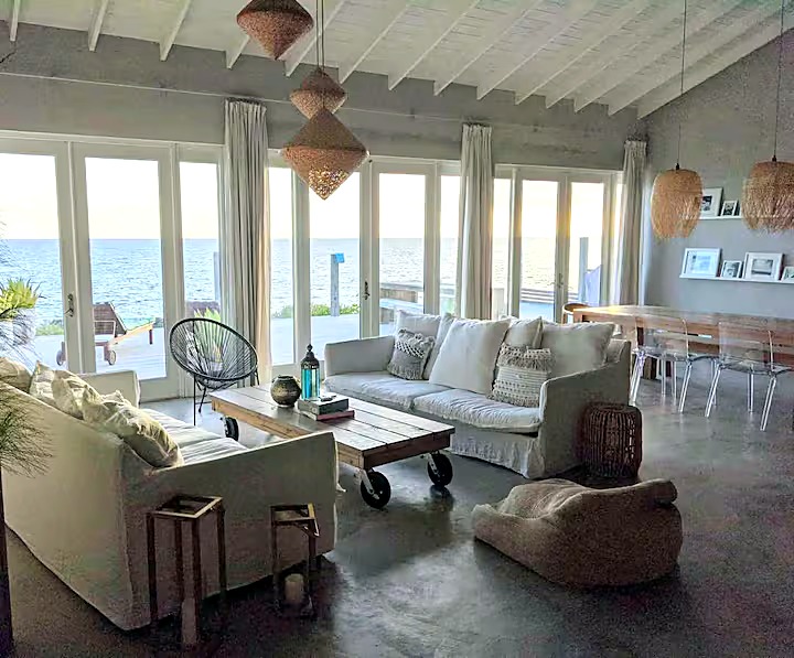 Gorgeous Ocean View — living area